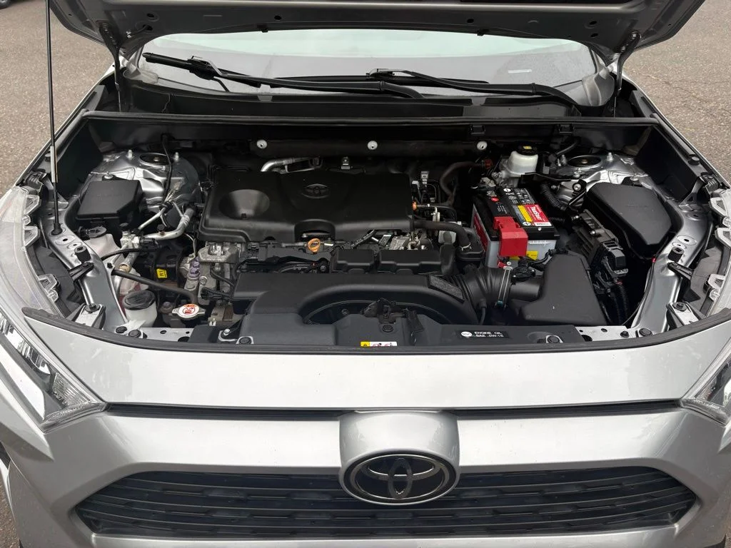 Used 2021 Silver Toyota XLE image 24
