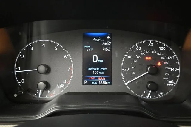 Used 2025 Blue Toyota L image 29