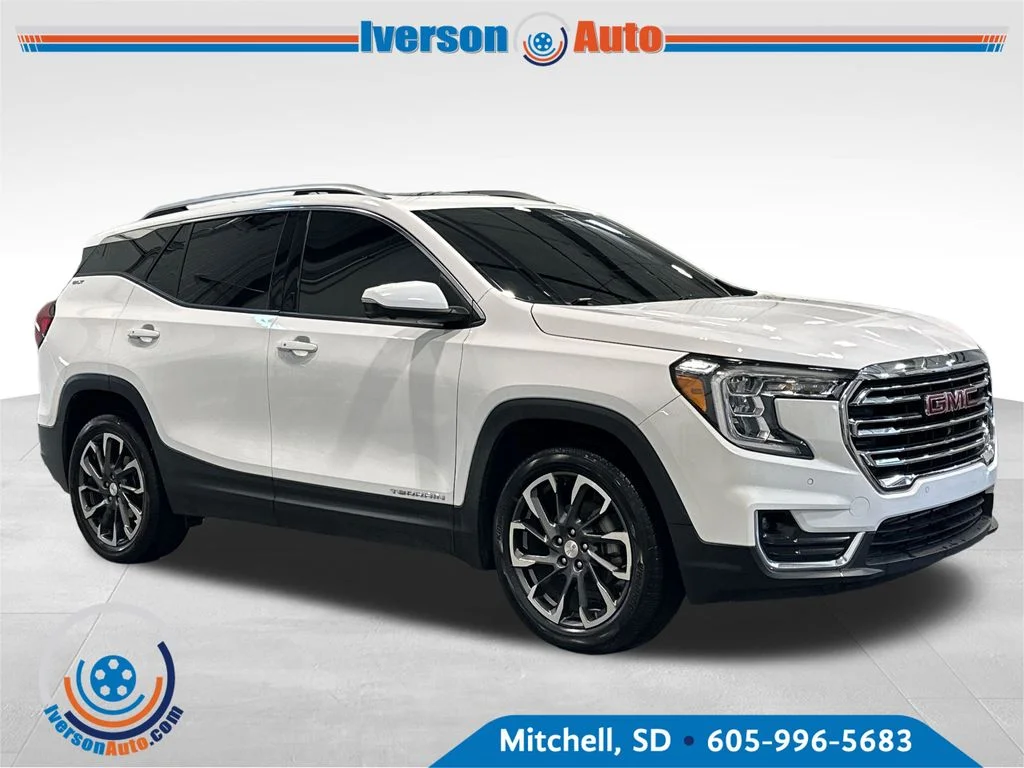 Used 2023 White GMC SLT image 1