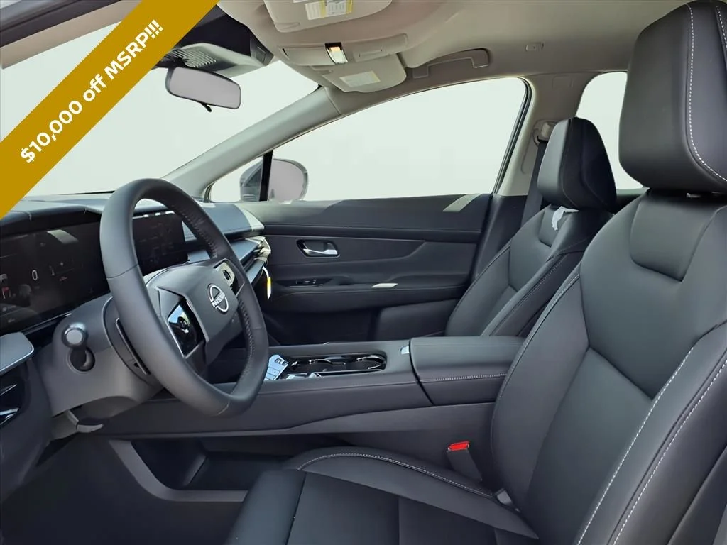 New 2025 Everest White TriCoat Nissan SV image 5