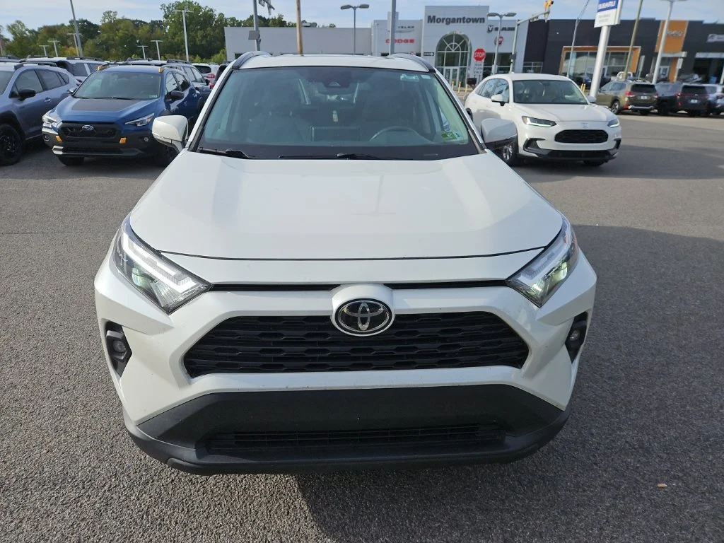 Used 2022 White Toyota XLE Premium image 2
