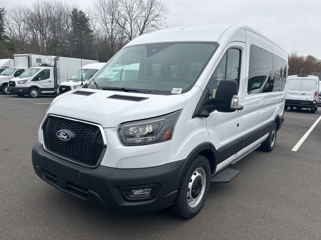New 2026 Oxford White Ford Passenger Van XL image 3