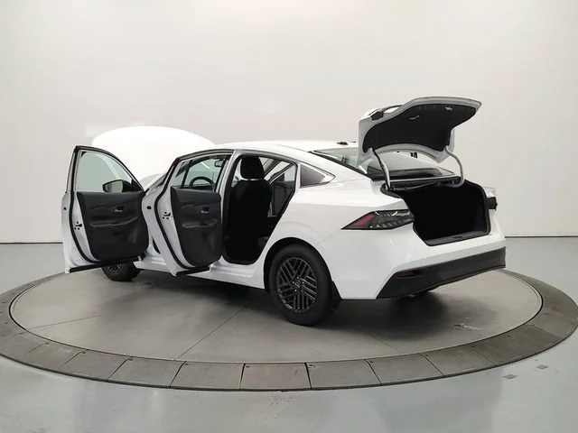 2026 Nissan Sentra SV - Photo 14