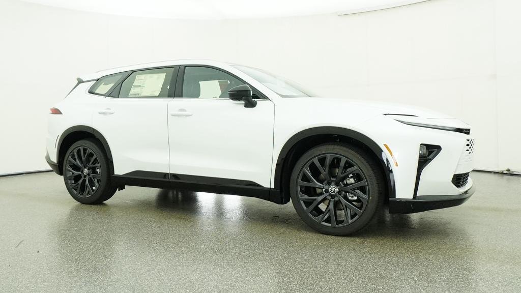 New 2026 Oxygen White Toyota Limited image 30