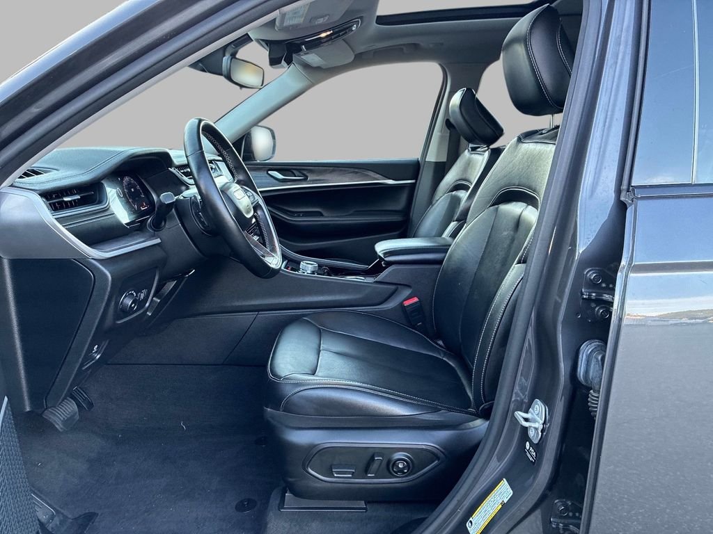 Used 2021 Gray Jeep Limited image 25