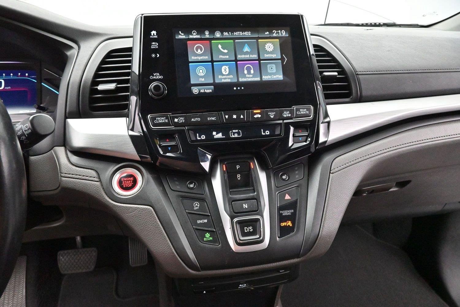 Used 2019 White Diamond Pearl Honda Touring image 23