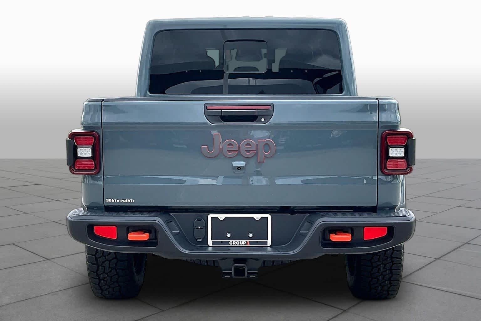 New 2026 Anvil Clearcoat Jeep Mojave image 4