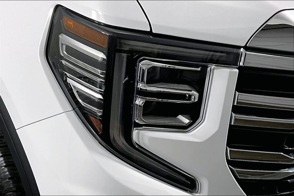 Used 2026 White GMC SLT image 29