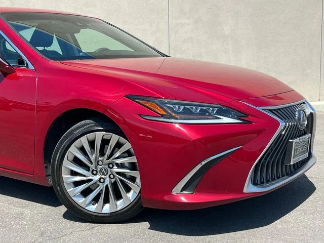 Used 2021 Matador Red Mica Lexus 300h Luxury image 3