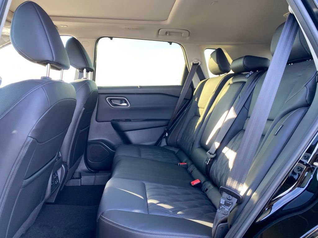 2026 Nissan Rogue Platinum - Photo 15