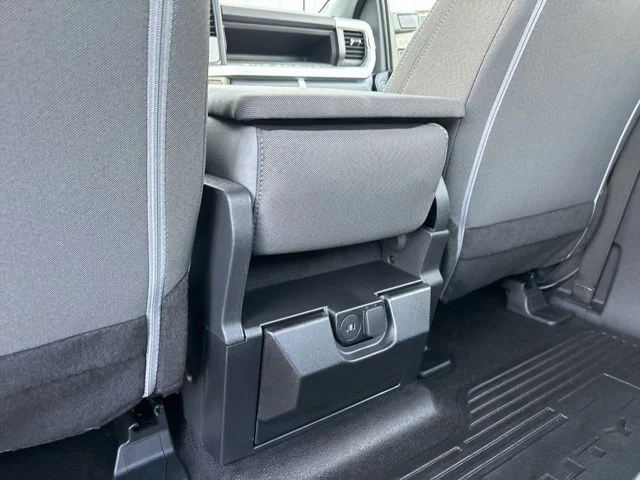 New 2026 Oxford White Ford F-350® XL image 31
