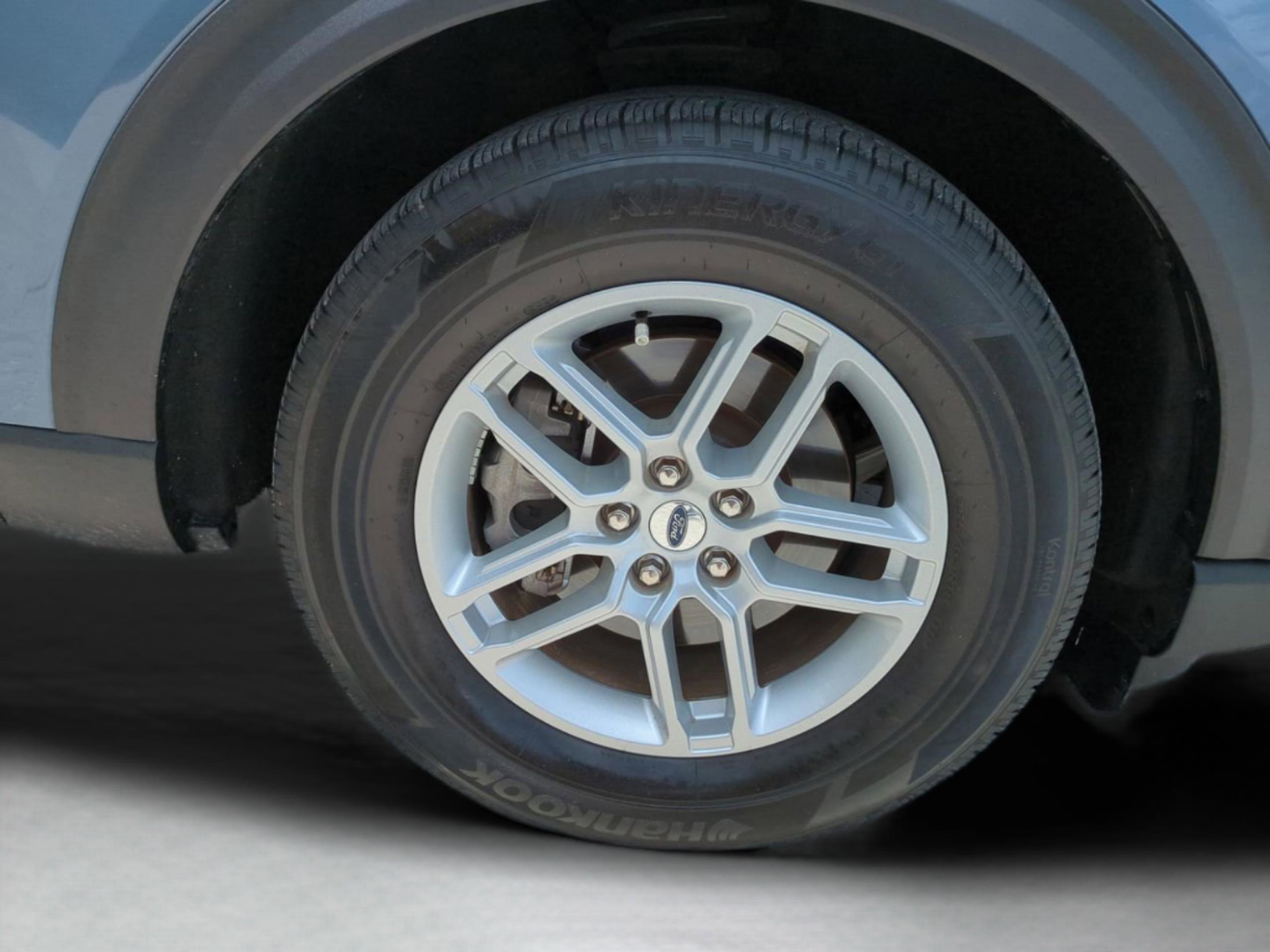 Used 2025 Vapor Blue Ford Active image 31