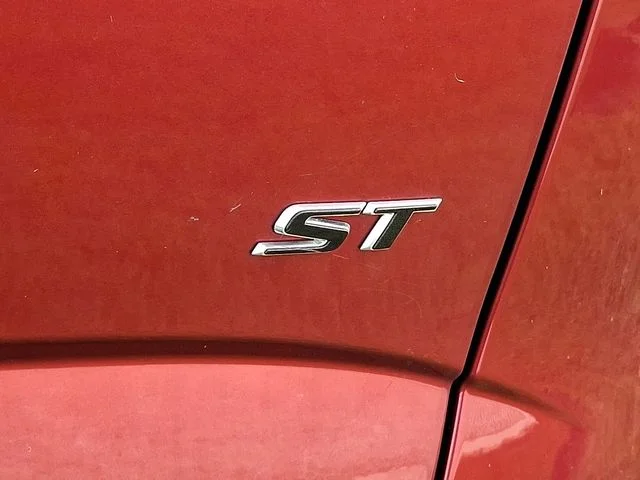 Certified Used 2023 Red Buick Essence image 12