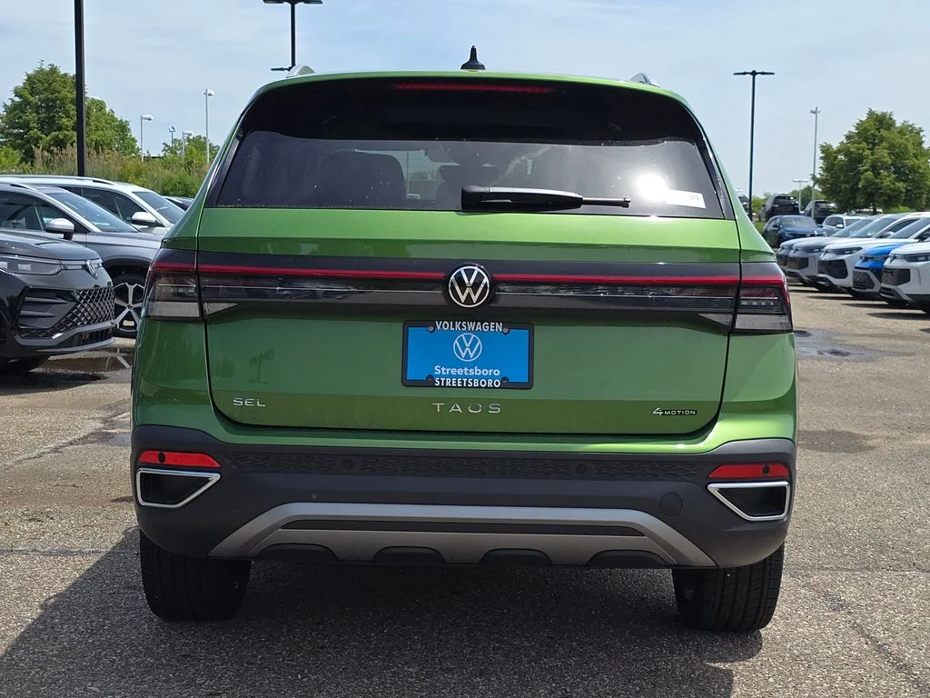 New 2026 Bright Moss Green Metallic Volkswagen 1.5T SEL image 13
