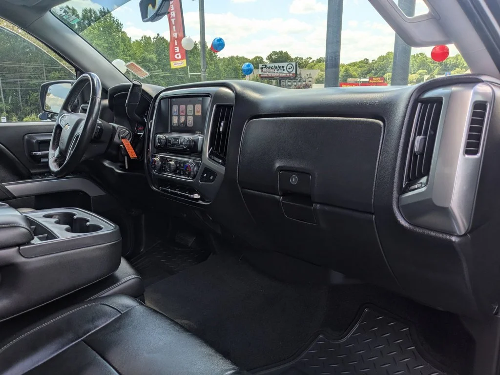 Used 2015 Black Chevrolet LT image 25