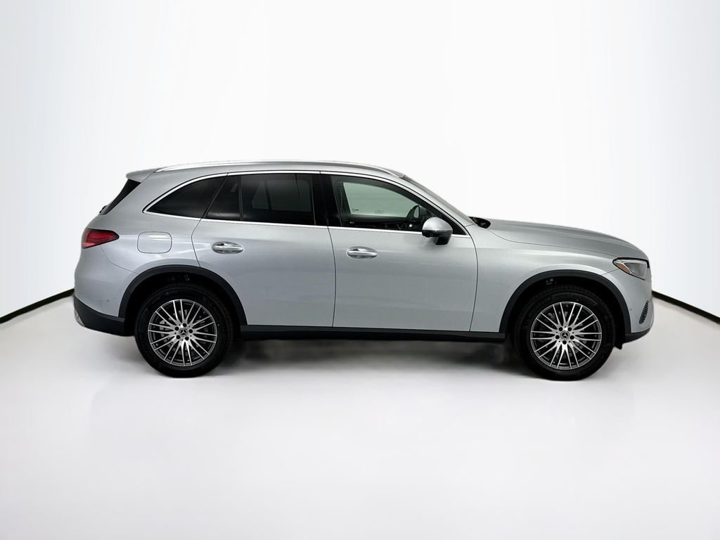 New 2026 Cirrus Silver Metallic Mercedes-Benz GLC 300 image 4