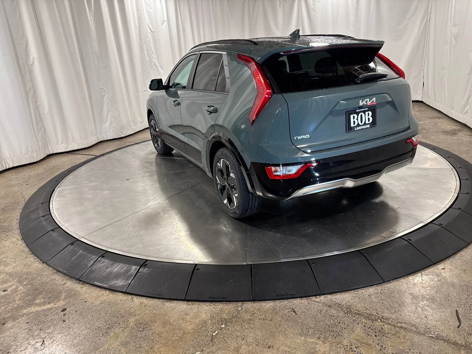 New 2026 Green Kia Wind image 4