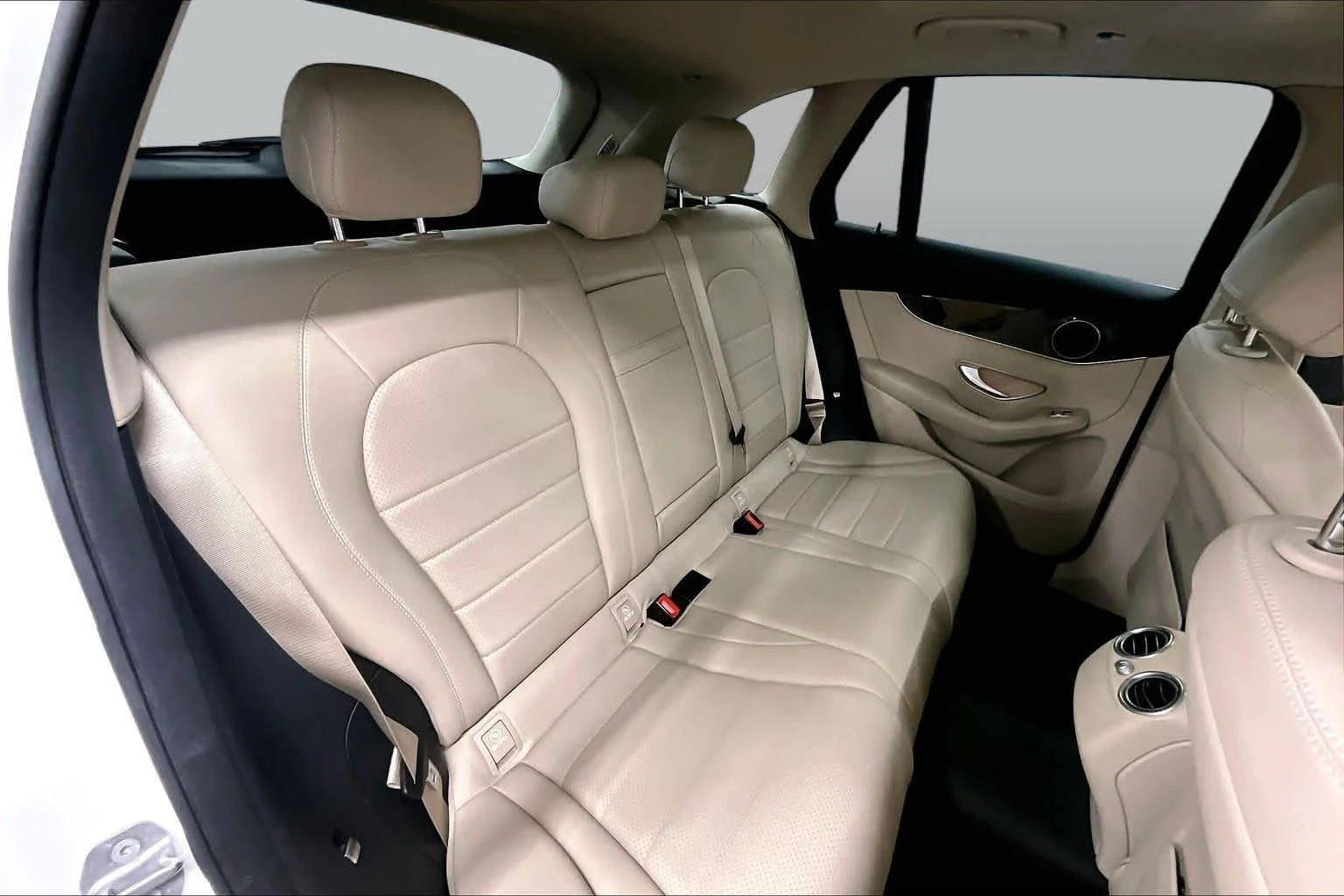 Used 2016 Polar White Mercedes-Benz GLC 300 image 20