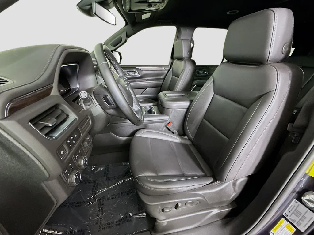 Used 2024 Gray Chevrolet Z71 image 21