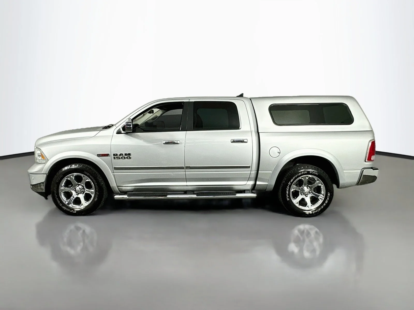 Used 2015  Ram Laramie image 5