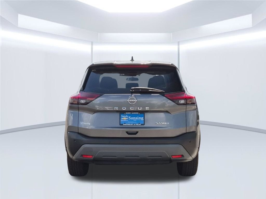Used 2022 Gray Nissan SV image 5
