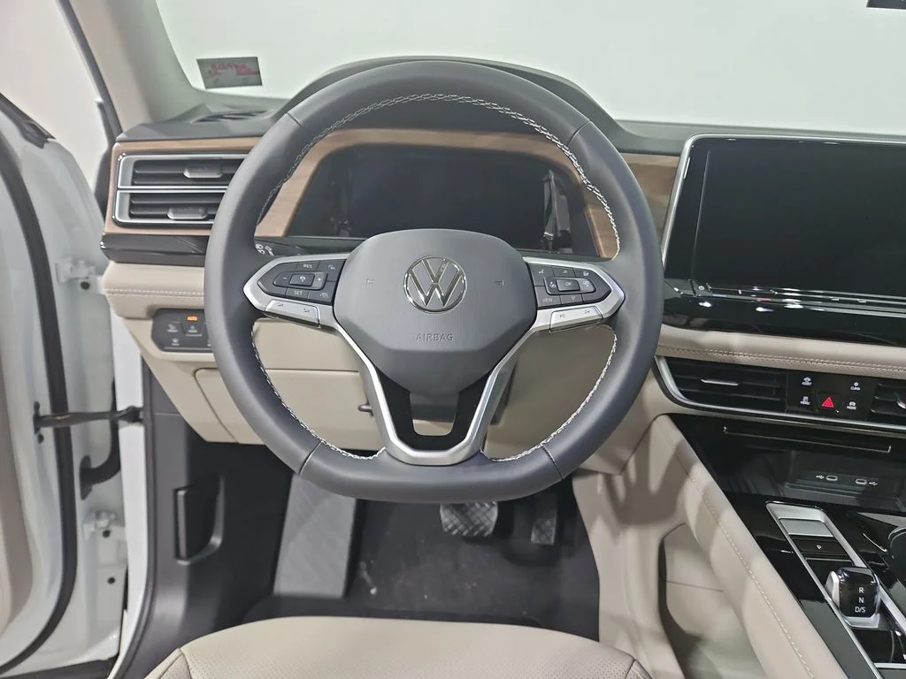 New 2026 White/off-white Volkswagen 2.0T SE w/Technology image 13