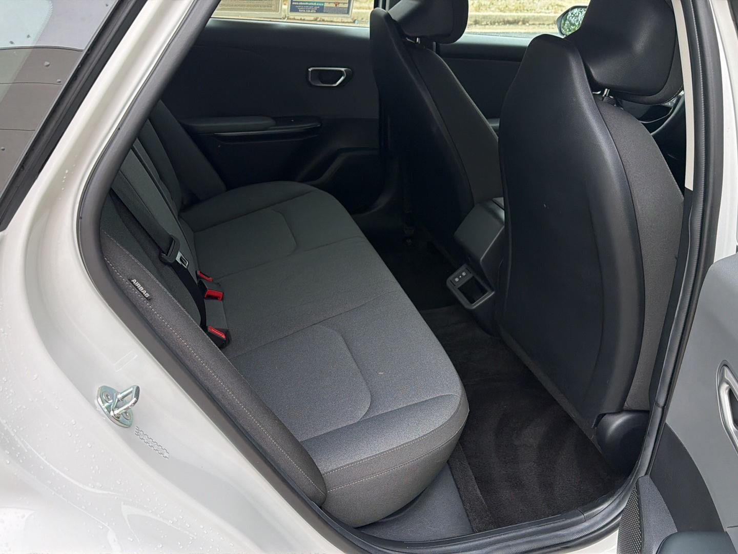 Used 2025 Snow White Pearl Kia LXS image 12