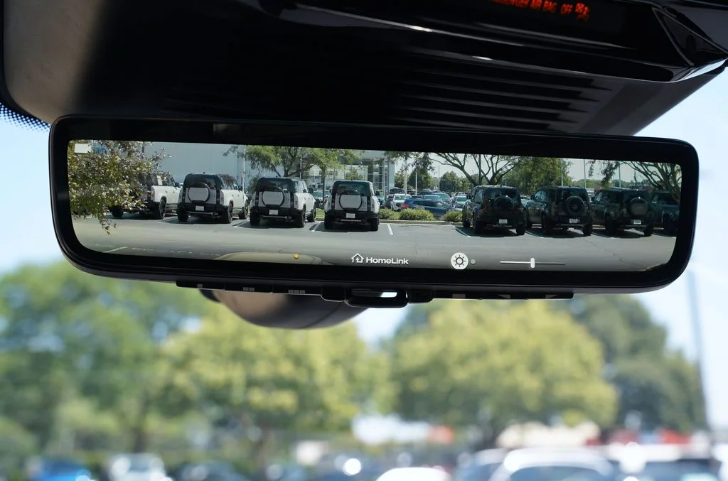 New 2026 Carpathian Grey Land Rover SE image 21