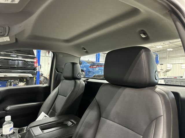 Used 2019 Summit White Chevrolet WT image 20