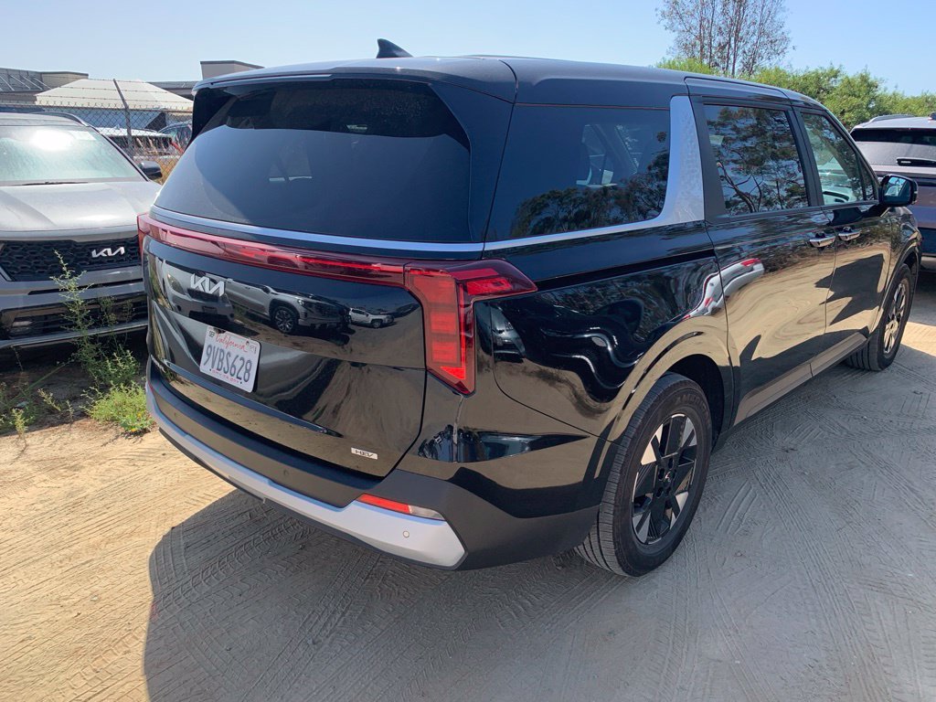 Certified Used 2026 Aurora Black Pearl Kia LXS image 6