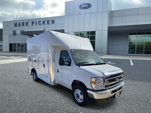 2026 Ford E-Series DRW E-350 Super Duty 158 in WB's photo