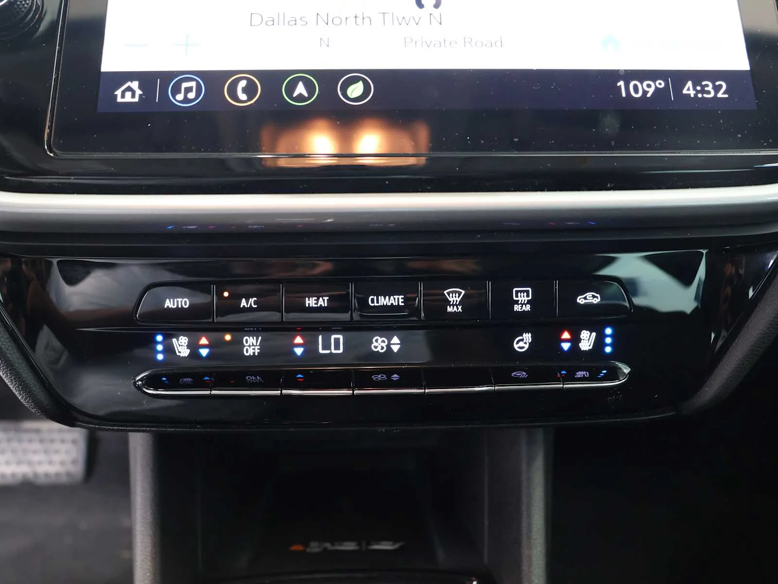 Used 2023 Summit White Chevrolet Premier image 19