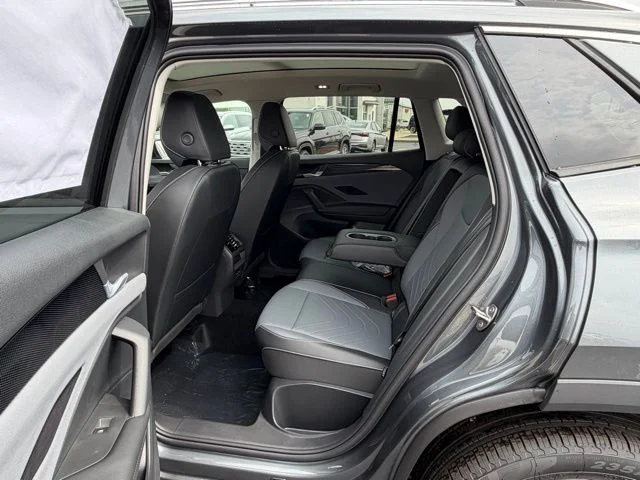 New 2026 Silver Volkswagen 2.0T SE image 9