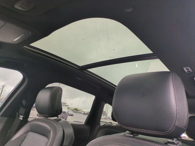 Used 2024 Gray Lincoln Reserve image 28