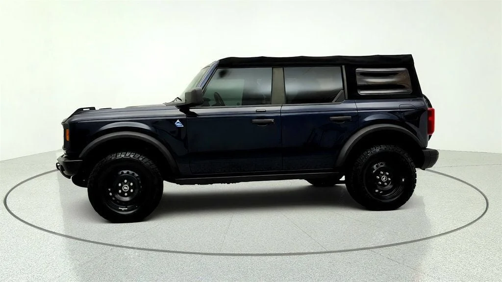Used 2021 Antimatter Blue Metallic Ford Black Diamond 4 Door 4x4 image 8