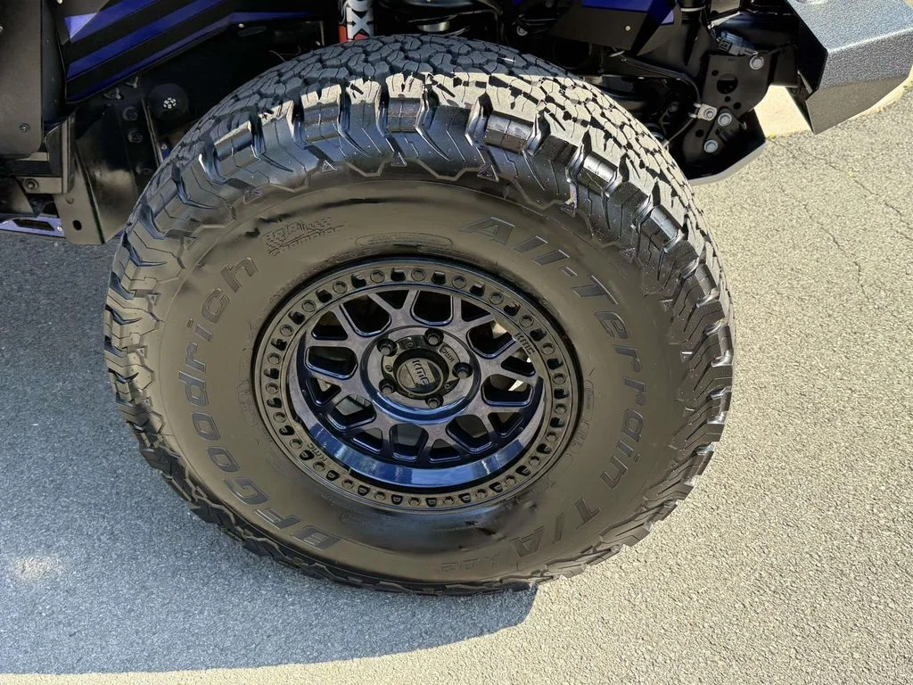 Used 2023 Black Jeep Mojave image 12