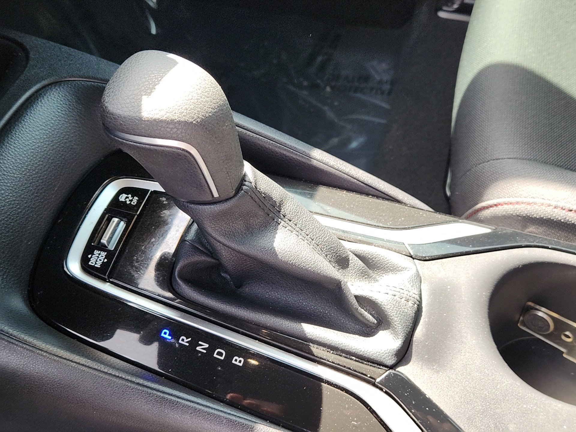 Certified Used 2025 Wind Chill Pearl Toyota SE image 16