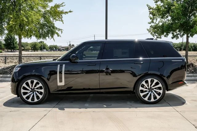 2026 Land Rover Range Rover SE - Photo 12