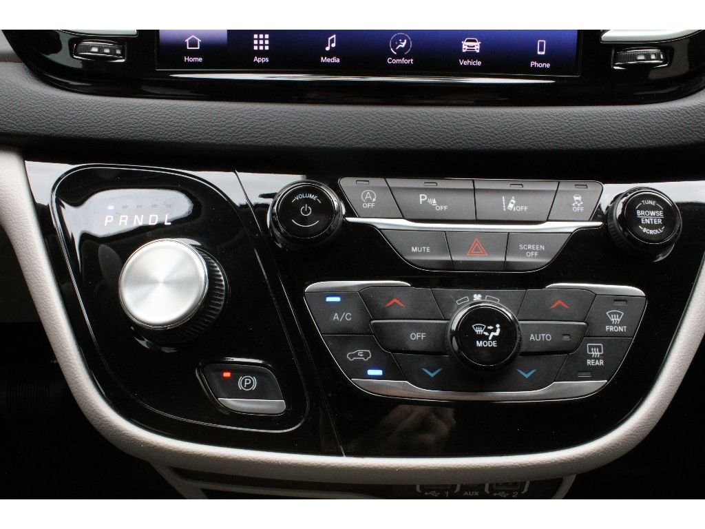 Used 2024 Bright White Clearcoat Chrysler Touring L image 7