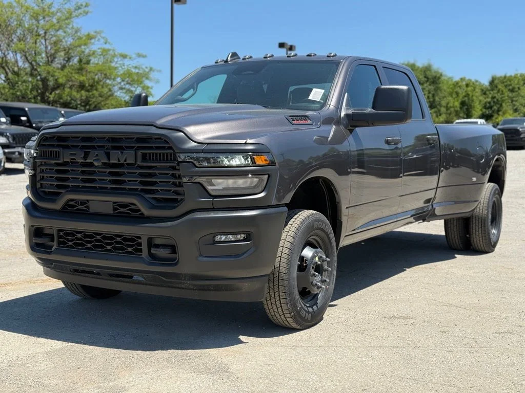 New 2026 Granite Crystal Metallic Clear-Coat Exterior Paint RAM Tradesman image 2