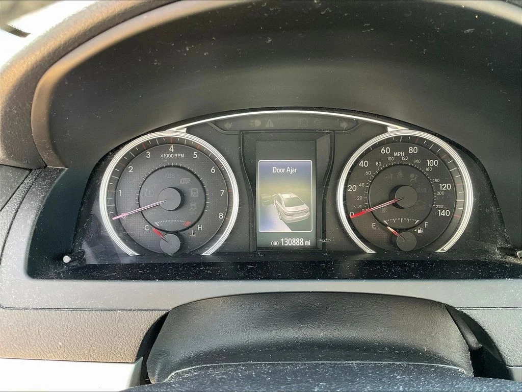 Used 2016 Black Toyota SE image 6