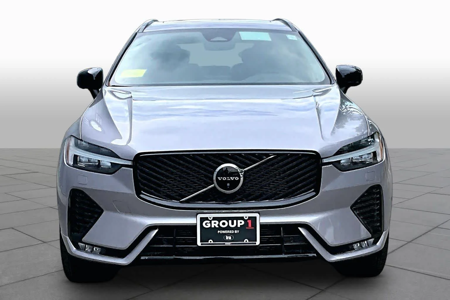New 2026 Aurora Silver Volvo Plus image 2