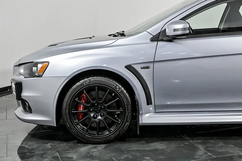 Used 2015 Apex Silver Metallic Mitsubishi GSR-1 OWNER-CLEAN CARFAX! image 6