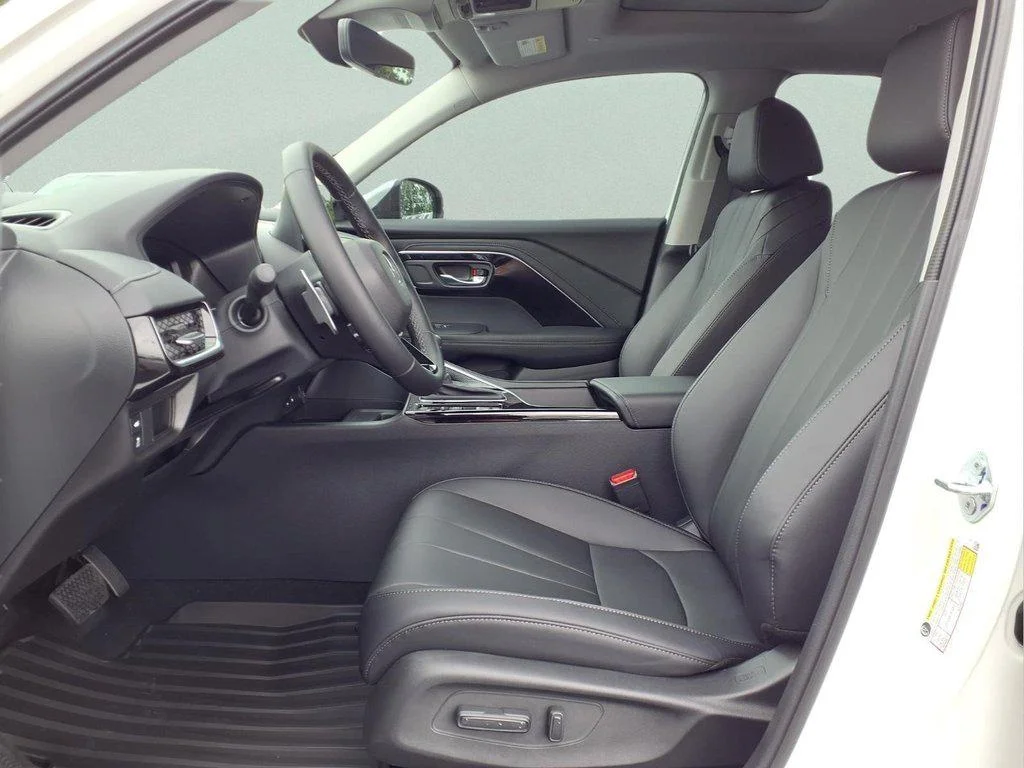 New 2026 Platinum White Pearl Acura FWD image 9