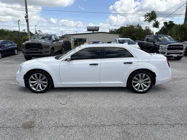 Used 2018 White Chrysler Limited image 7