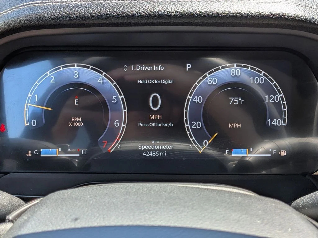 Used 2023 White Jeep Limited image 17