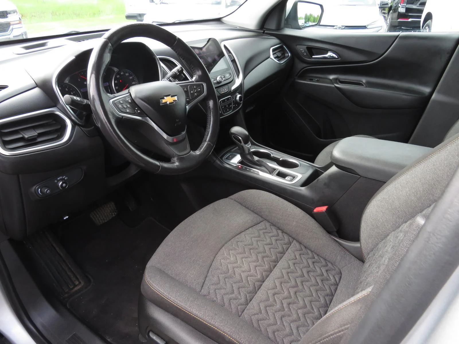 Used 2022 Silver Ice Metallic Chevrolet LT image 22