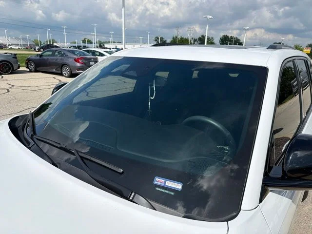 Used 2022 White Jeep Altitude image 10