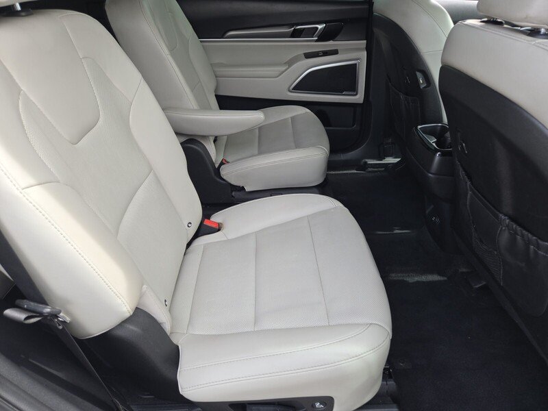 Certified Used 2020 White Kia S image 18