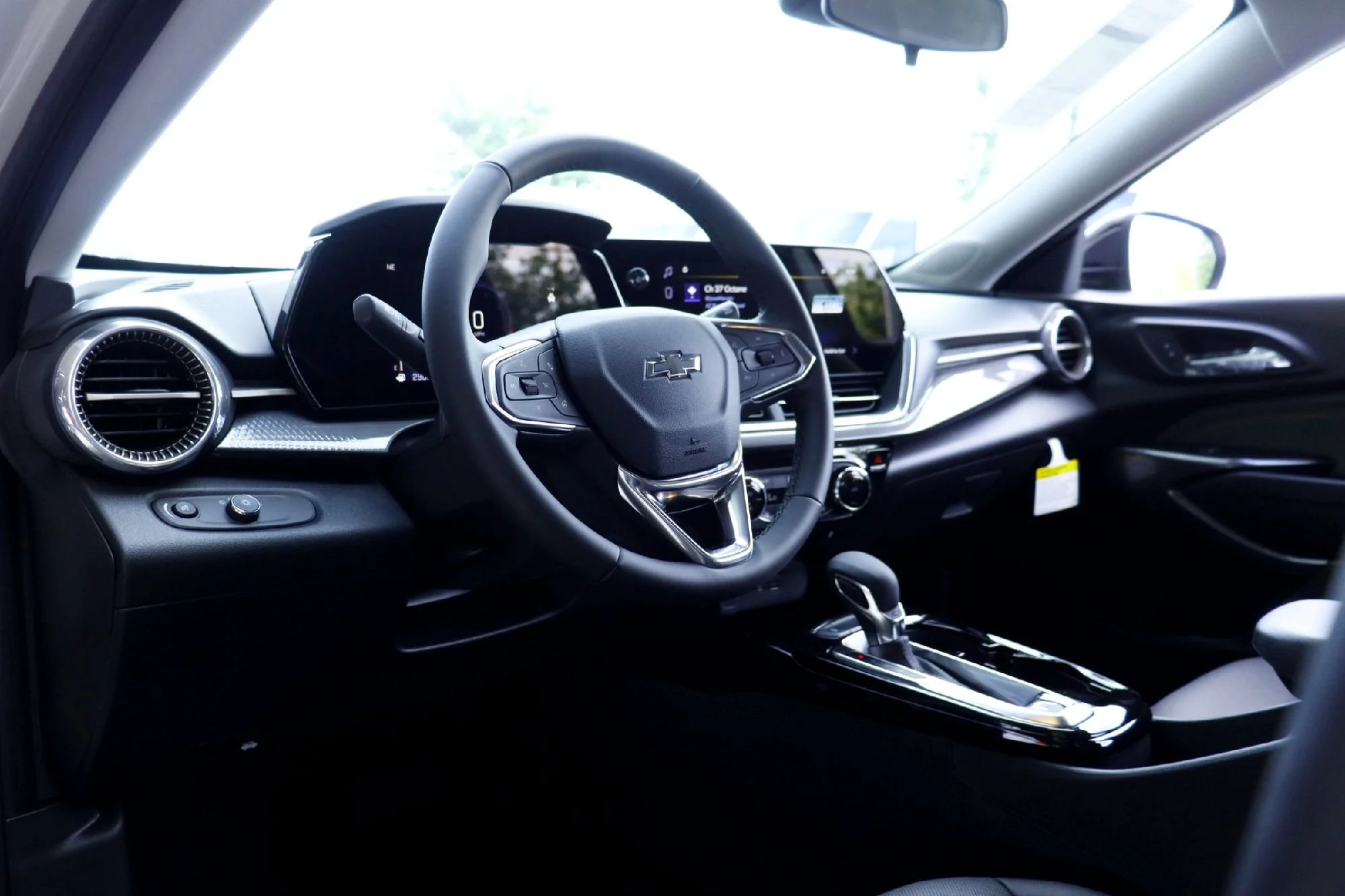 New 2026 White Chevrolet ACTIV image 6